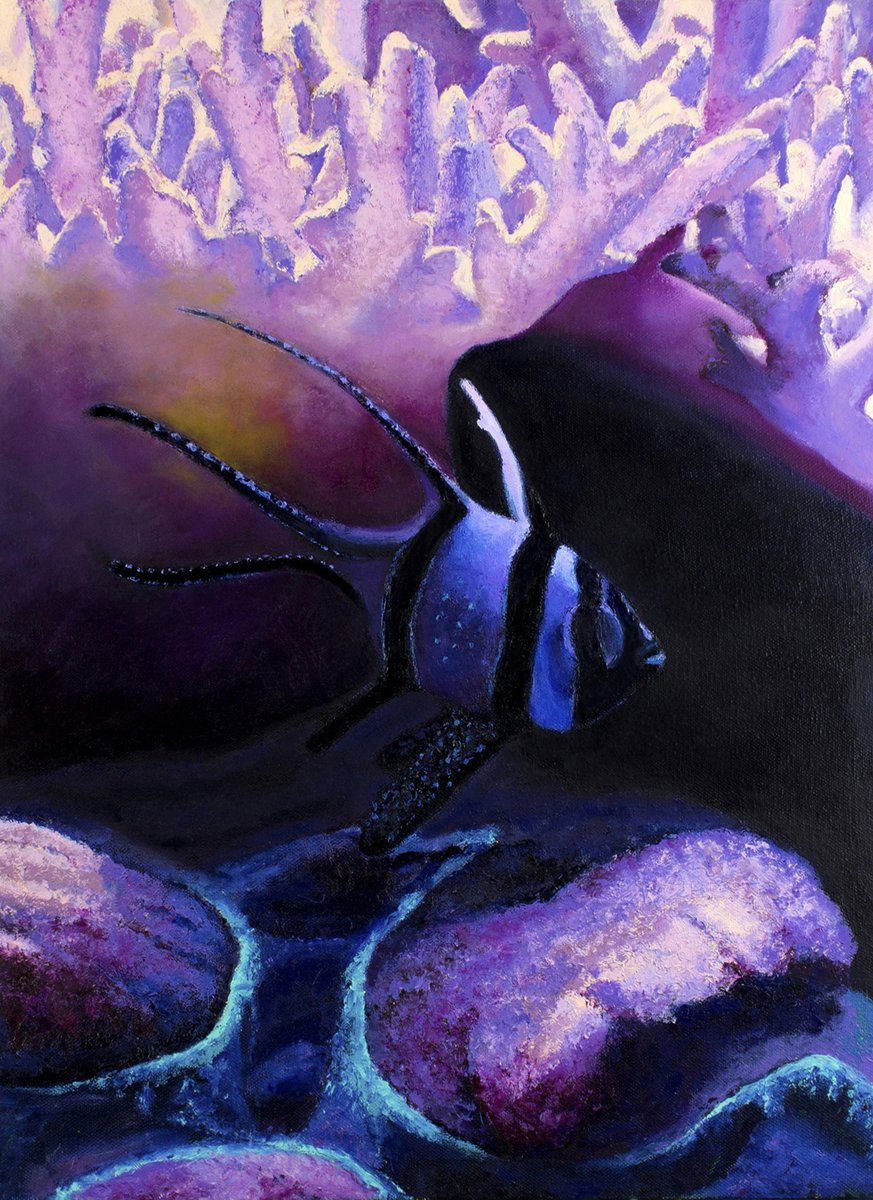 This little cardinal fish effortlessly blends into the cool blues, purples, and lilacs of its surroundings. The captivating colours form a harmonious display, pulling the viewer into the enchanting depths of the underwater world. #vibrantartwork #fingerpainting #art #paintings