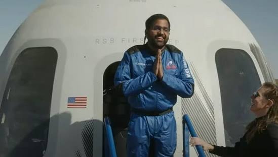 🚨 Gopichand Thotakura from Andhra becomes first Indian civilian to embark on space tourism on Blue Origin.
