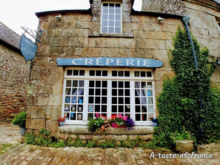 A Creperie in the village of #Locronan in #Brittany buff.ly/4b21qm1 #France 🇨🇵 #travel #photo
