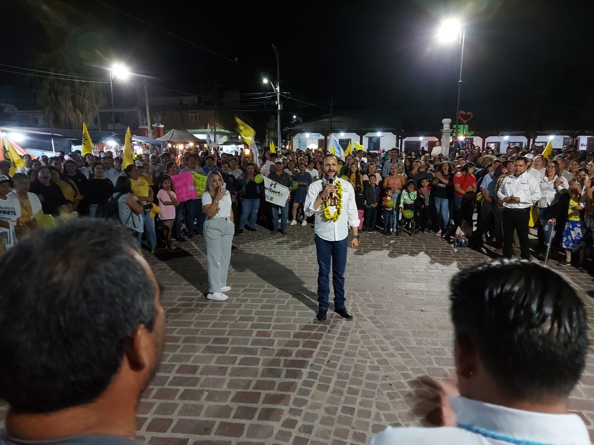 #Zinapécuaro | Dentro de 14 días a esta hora, Jeráhuaro tendrá voz en el <a href="/CongresoMich/">Congreso del Estado de Michoacán</a> 💙💛

Me comprometo a gestionar el recurso necesario para garantizar un sistema de salud digno para las y los zinapecuarenses.
#ConTodoMenosConMiedo.