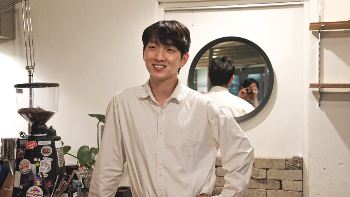 #늦더위 #한국영화 #서울아트시네마 <종착역> #서한솔 감독의 신작 32살 동주는 8년 넘게 공무원 시험을 치르지만 올해도 시험에 떨어집니다. 막막한...