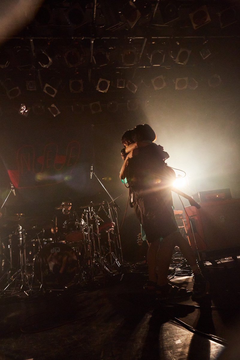 Sunset_a4's tweet photo. まだNEEには素晴らしい音楽家が3人いる
作曲練習するよ
待ってて https://t.co/FI6rjiUXog
