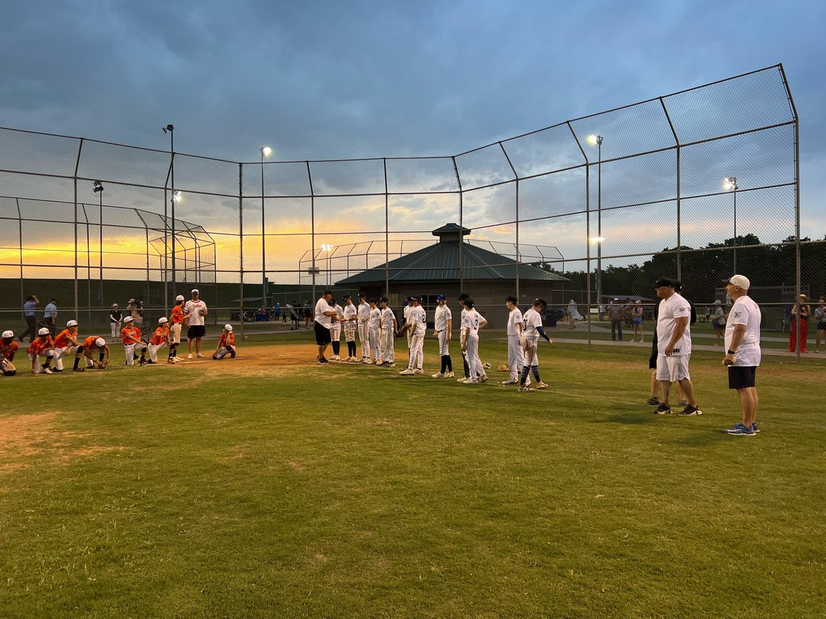 Awesome weekend for the 13u Dawgs.  Knocked off the Stillwater Cowboys 4-3 in a great championship game.