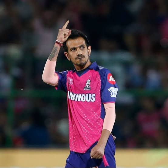 @mufaddal_vohra Yuzvendra Chahal has no competition in the near future, he will show what he is in the World Cup.