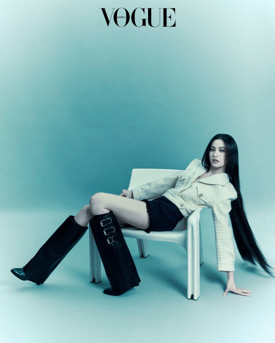 jinahphrodite's tweet image. Nana serving omfg