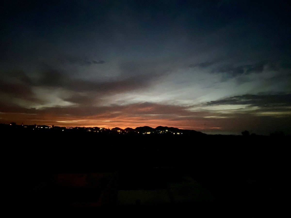 Sun is up- time to get after it 😉👊
#motivation #sunrise #monday