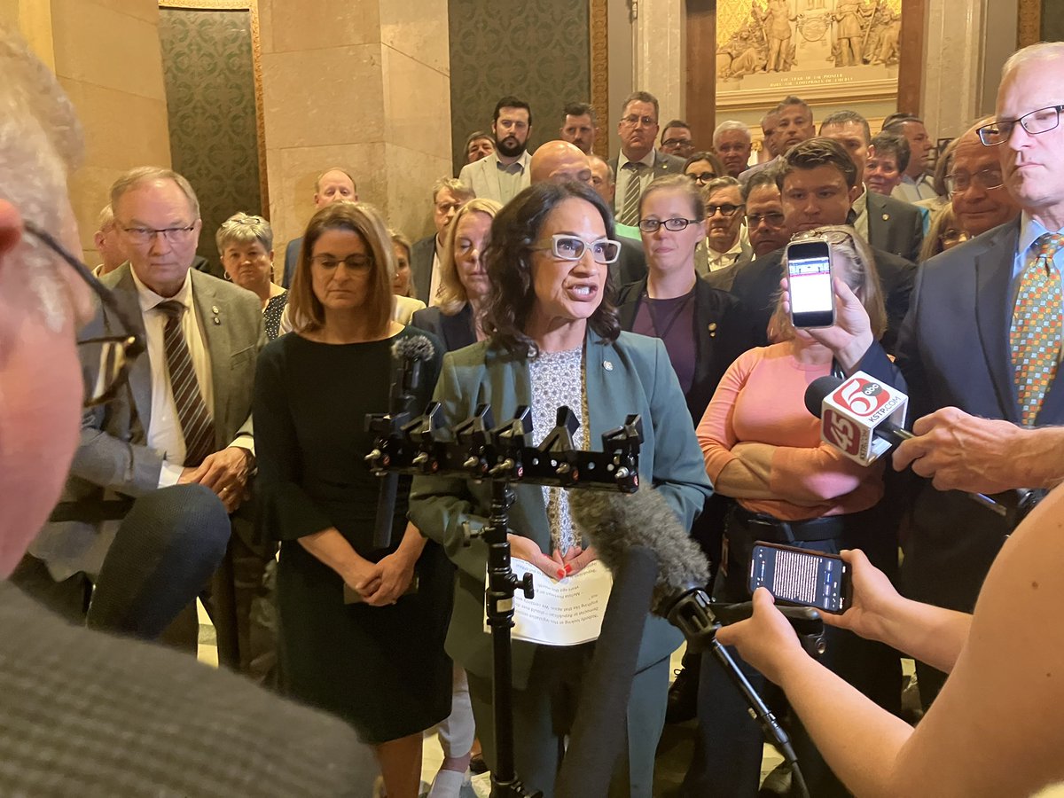 Tom Hauser tweet media