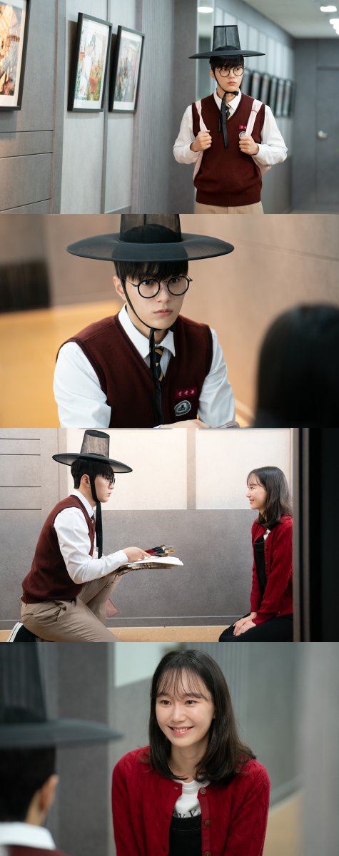 LKMS_official's tweet photo. [NEWS] KBS 2TV 새 월화드라마 <함부로 대해줘> 제자와 스승으로 시작된 인연, 예사롭지 않은 윤복과 홍도의 7년 전 첫 만남 주목!

📺KBS 2TV 월화드라마 [함부로 대해줘]
🗓️5.13(월) 밤 10:10 첫 방송  

#김명수 #KIMMYUNGSOO #엘 #L 
#함부로대해줘 #DaretoLoveMe #신윤복 
#LOOKMEDIA https://t.co/3mpUtkN7q8