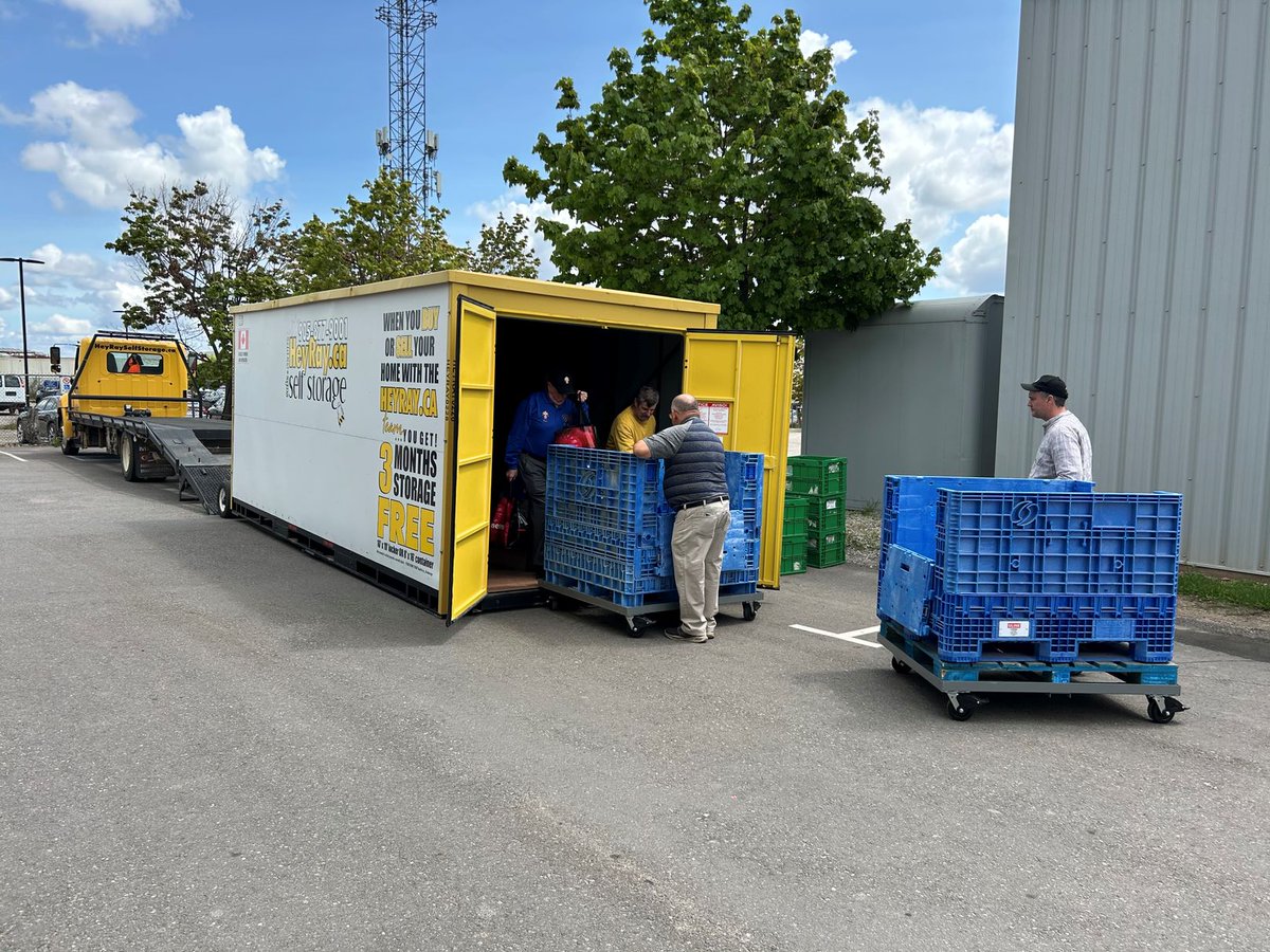 HCParish's tweet photo. Thank you Holy Cross Parish!  Our CWL/KofC Mother's Day Food Drive filled this container with 5,500lbs. of food for the Georgetown Breadbasket Foodbank!  Also thanks to https://t.co/3OjCB638be for supplying the container and transporting the goods! https://t.co/XgJdYh2p6T
