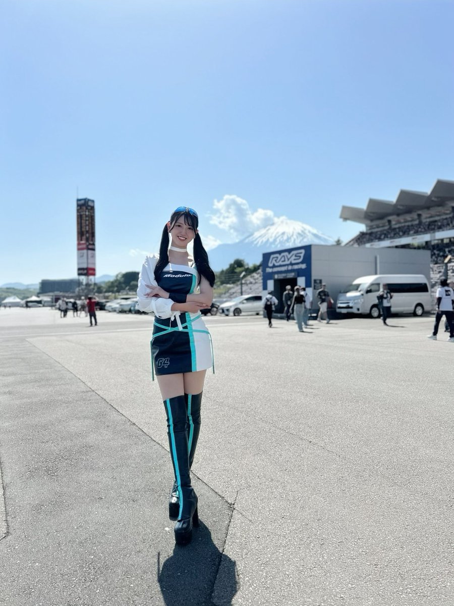 おはゆり💚 撮影会宜しくお願いします📷✨ 予約してくださった方、私服がいいかコスプレがいいかDMくださると助かります🫶