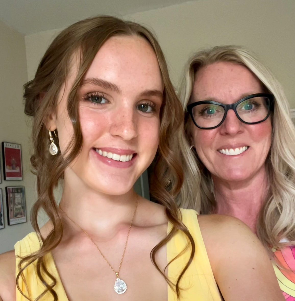 roth_beach's tweet photo. Life brings ups and downs, especially in motherhood. Unexpected losses, constant worries, and the forever uncertainty of everything. We’ve had so many wonderful memories. And I couldn’t be more proud of these two. Thank you💕 https://t.co/MNek9wmbS0
