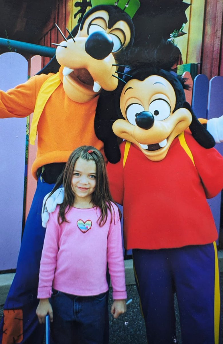 abbyschreibz's tweet image. bad b*tch with a baddy friend