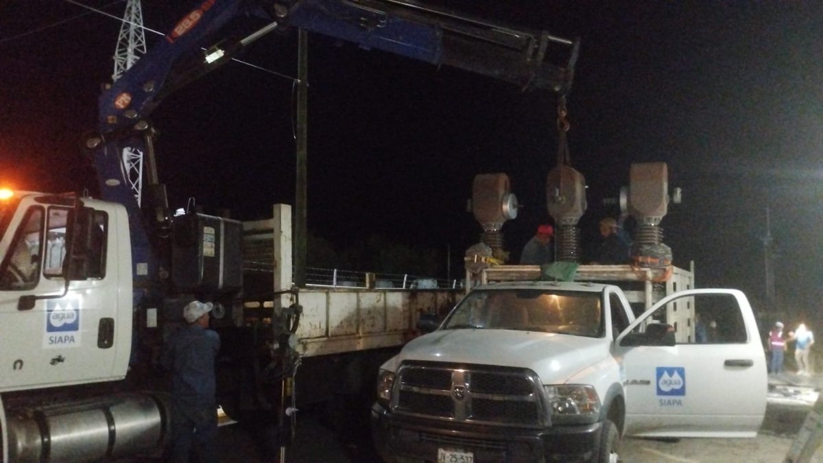 siapagdl's tweet photo. Por tercera ocasión SIAPA y CFE realizan trabajos de reparación en la planta de bombeo Chapala-Guadalajara.

En las próximas horas seguirá mejorando el suministro para estar en condiciones normales durante el lunes 13 de mayo.

Consulta los detalles aquí: https://t.co/SrFBrLjlhw https://t.co/iJTTEU1Ypc