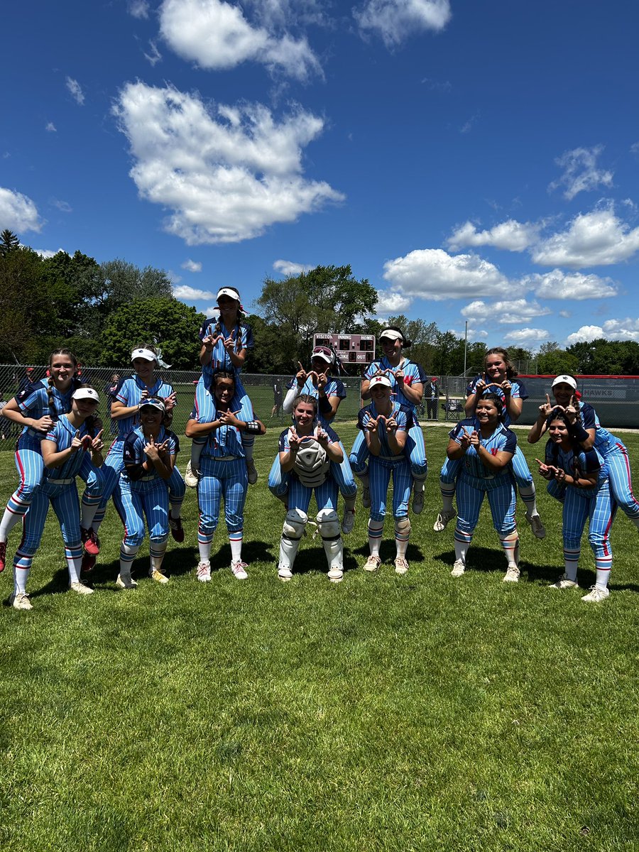 Senior day was a success! The Blackhawks beat Wheaton Academy 13-0. Brooke Roberts throws a NO-HITTER!!! @kenziefraus 2-2, HR (🥳🥳), RBI @katelynserafin 3-4, 2B, 3 RBI @SaraTarr2025 2-2, 2B, SB, RBI Thank you to our seniors for all you have done for our program!!