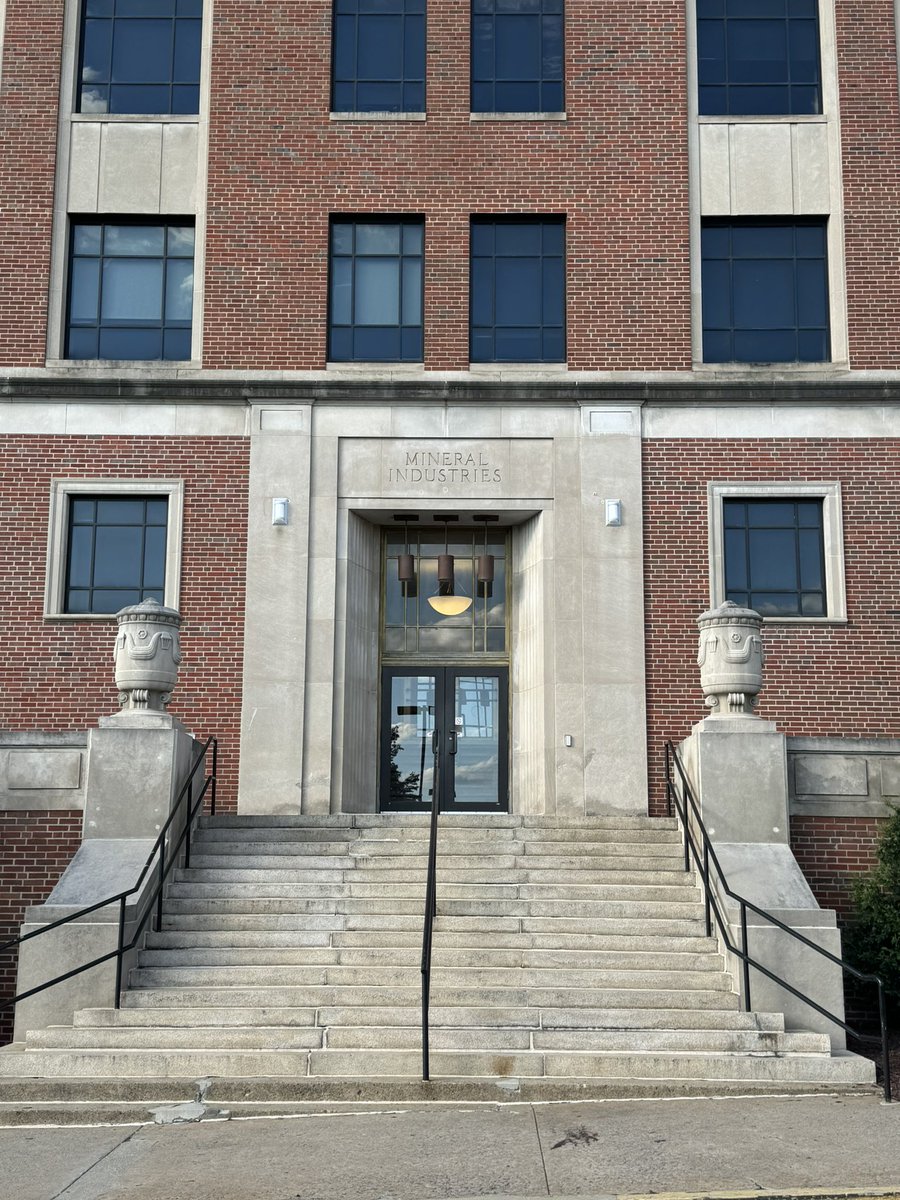 slow daze tweet media