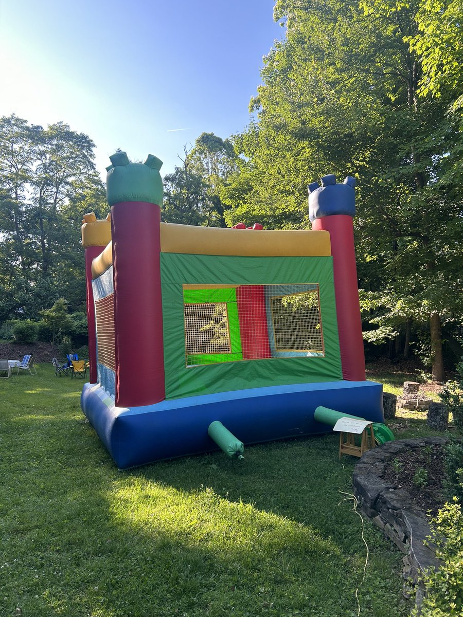 Andrew Avitabile (@andrew_avit) on Twitter photo Does your grad program have an end of the year party with a bounce house?
<a href="/EdPolicyWorks/">EdPolicyWorks</a> #VEST Does your grad program have an end of the year party with a bounce house?
<a href="/EdPolicyWorks/">EdPolicyWorks</a> #VEST