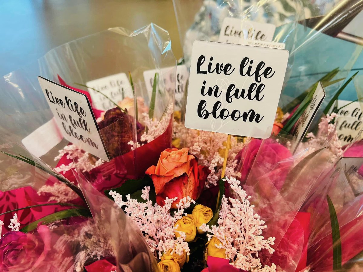 The @NASJacksonville Commissary has a fresh reminder for you to: 'live life in full bloom.' Swing by your nearby commissary for a selection of spring flowers.

#commissarysavings #flowers #milfam