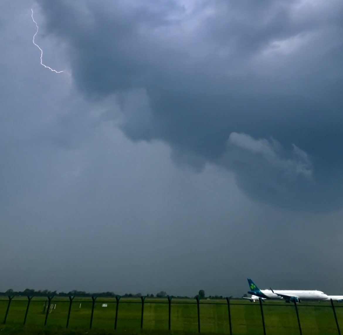 “Well, if the sky can crack, there must be some way back…” Thundery skies over Dublin Airport this evening. ⚡️ 📸 @mick1walsh