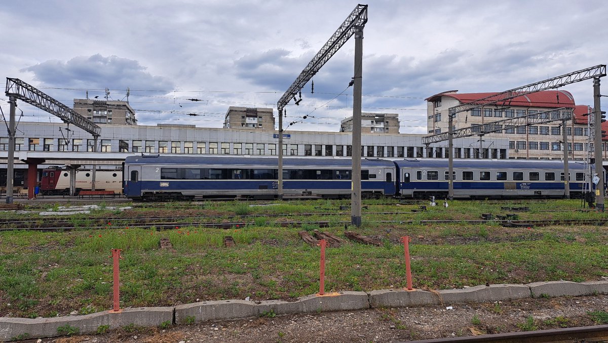sylvanno1's tweet photo. somewhere a train station in the east! https://t.co/m9pEB0H5DJ