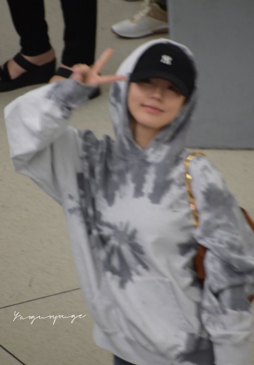 240512 JFK Departure 
Princess Miyeon 🐰💗
#Miyeon #miyeon赵美延