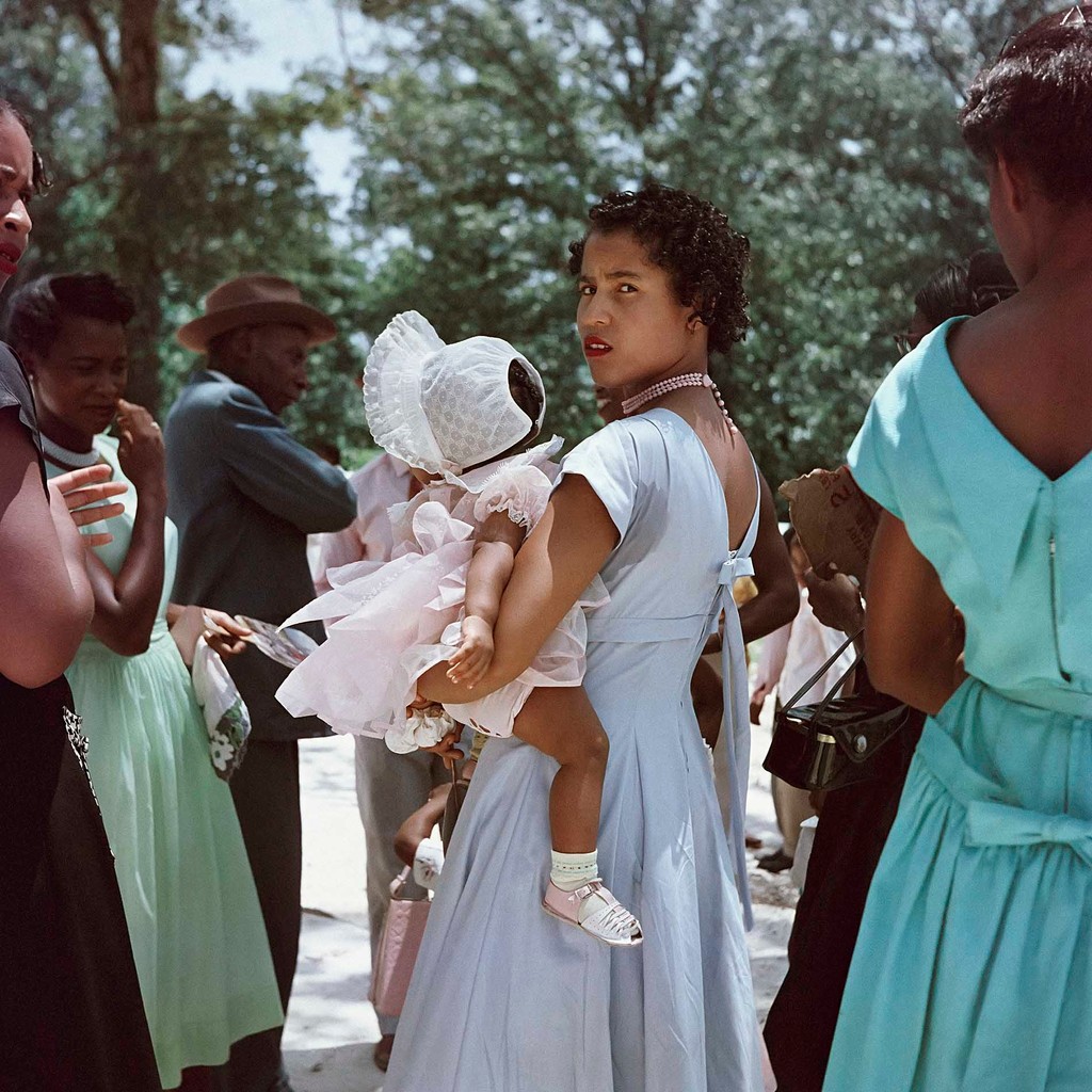 Untitled, Shady Grove, Alabama, 1956⁠
.⁠
.⁠
.⁠
#blackculture #blacklove #blackisbeautiful #socialjustice #freedom #endinjustice #speakup #speakout #blacklivesmatter #blm