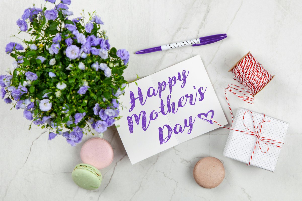 Happy Mother's Day to all the wonderful Mom's out there! 

Elevate your beauty routine with Feathered Beauty Supply – because every day, is Mother's day! #mothersday #healthyskin #lipstick #makeup #lashes #haircare #smallbusiness #hair #beauty #feathered Featheredbeautysupply.com