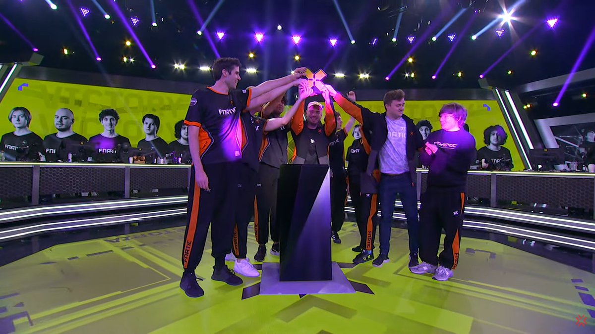 16 MAPS IN 5 DAYS, NO BREAKS IN BETWEEN. AND A REVERSE SWEEP IN THE FINAL. THIS IS THE REAL FNATIC THAT WORKS HARD AND NEVER GIVES UP AND FIGHTS FOR THE BADGE AND WINS TROPHIES. SO FKING PROUD BOYS THANK YOU 🖤🧡 #ALWAYSFNATIC