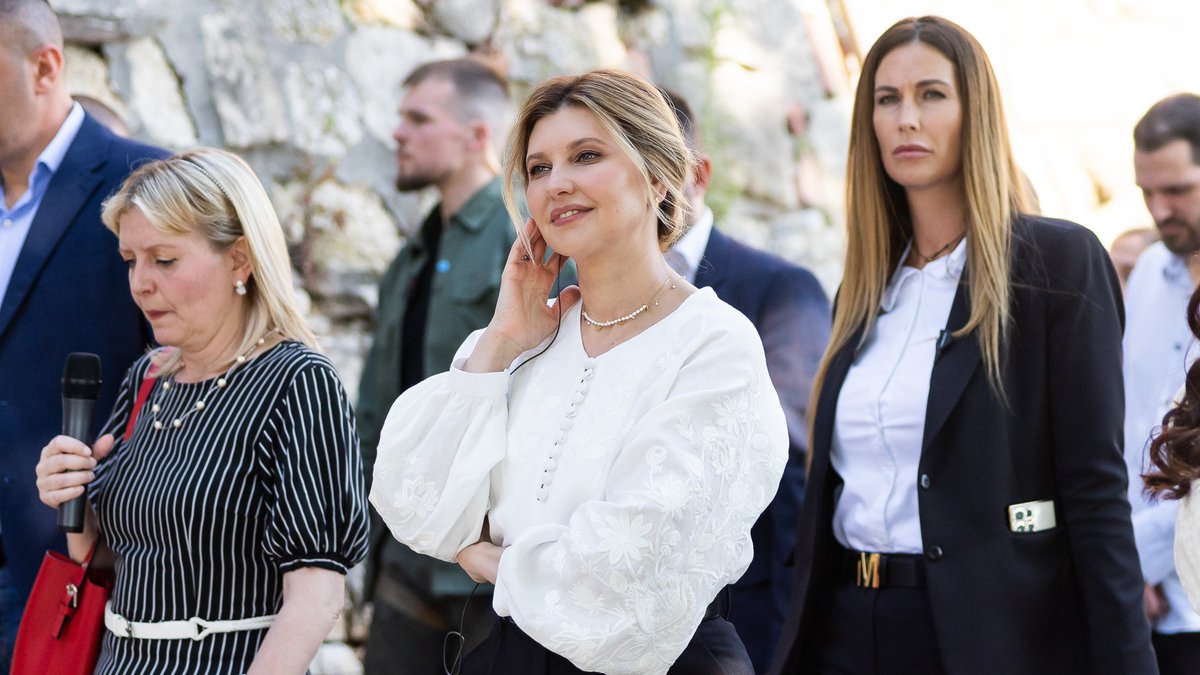 Столиця Сербії власним прикладом довела, що життя та відновлення зрештою перемагають, а на місцях колишніх битв у місті-фортеці з’являються прекрасні парки. Дякую всім, завдяки кому ще одна велична пам’ятка – вже 84-та в нашому проєкті – зможе розповісти про себе українською.