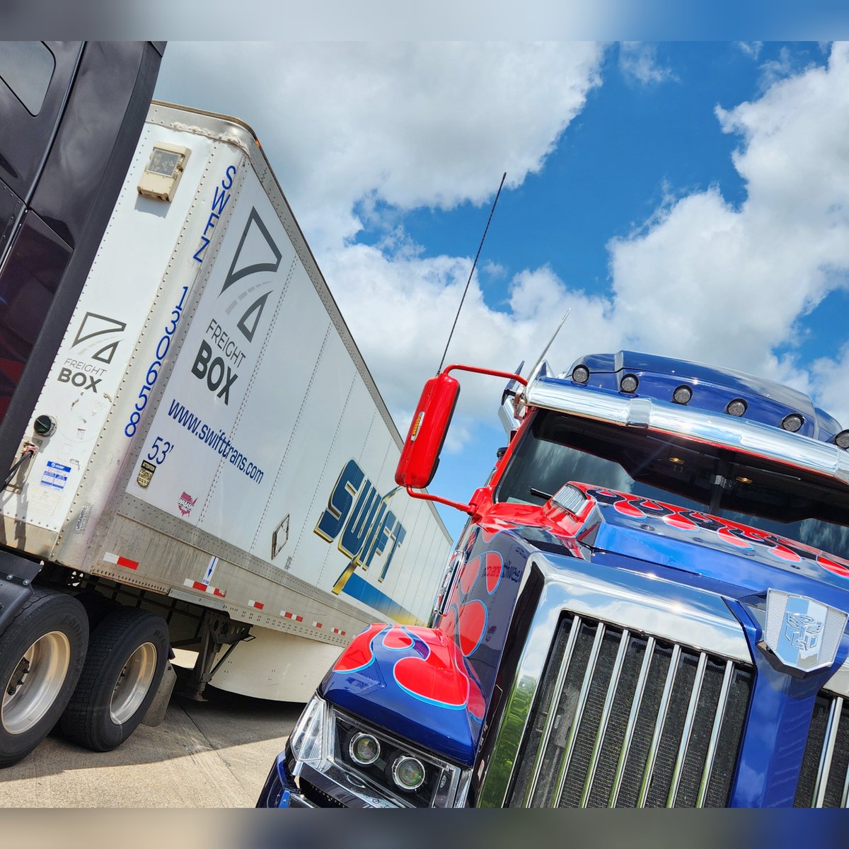 Optimus_Is_Here's tweet image. Is it safe to park this close? 🤔😉

NGL ... all you truck drivers have made me question my safety everytime I see them 🤣 I was legit nervous to walk away for even 5 minutes 😆🤷‍♂️🤙

#optimusishere #swift #reststop #allinGoodFun #justplaying #roadtrip