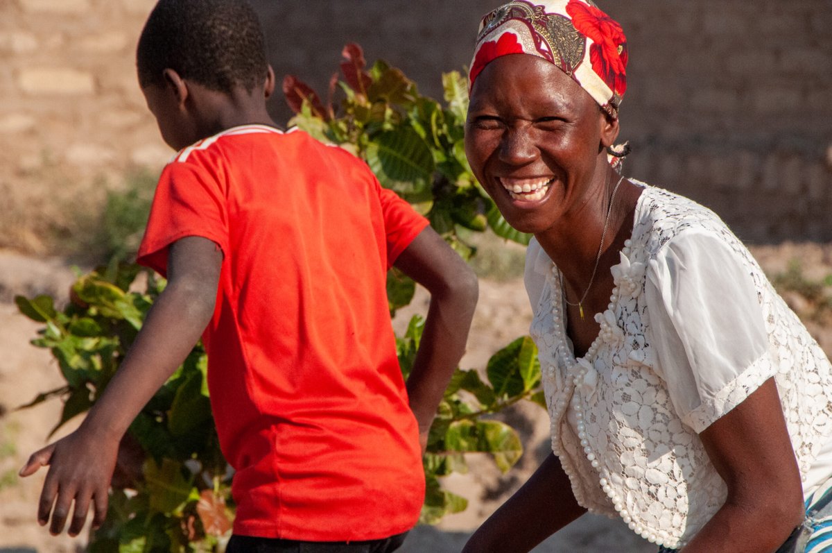 In Itigi, Tanzania 🇹🇿 a mother gave her skin to save the life of her son. Whitnes is one of many mothers who continue to make sacrifices to ensure the well-being of the people they love: bit.ly/3UCuuJU Happy Mother's Day, to mothers everywhere. #MothersDay