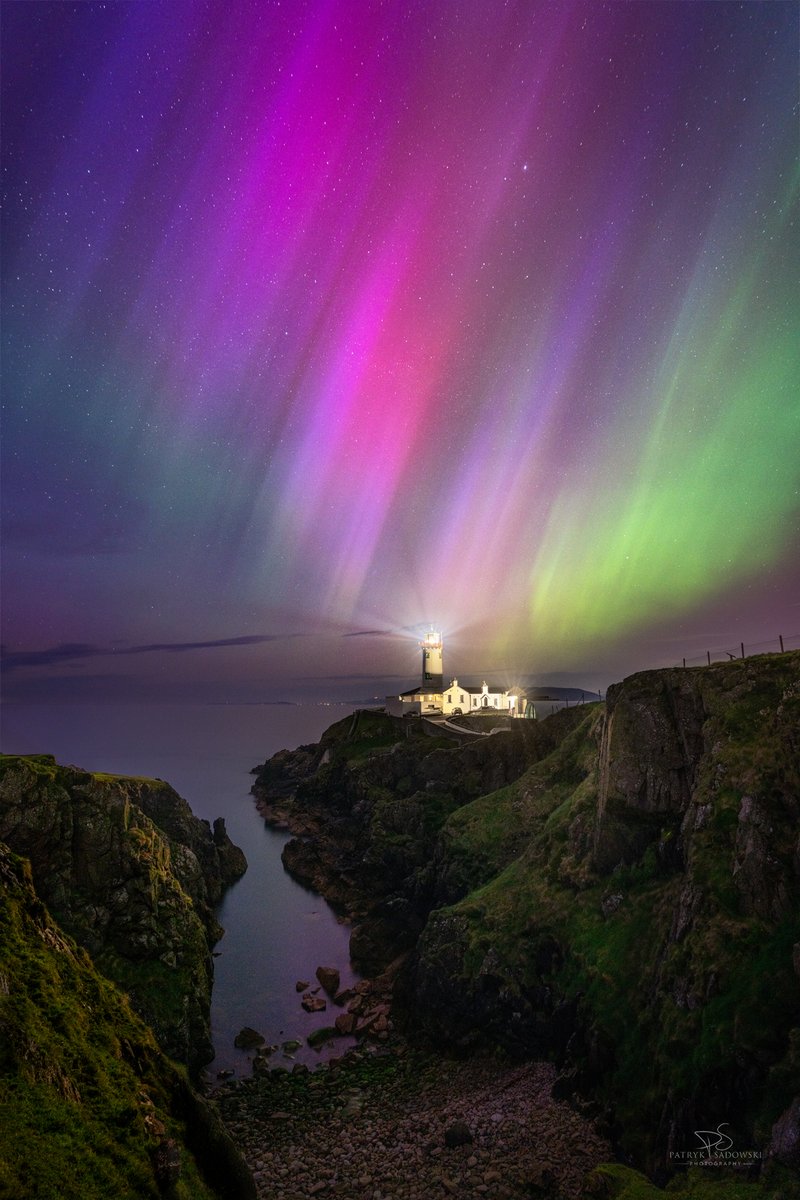 Fanad Head Lighthouse - Aurora 2024🍀

I photographed this lighthouse for the first time in 2009. It was also the first time I came to this place. Never in my life would I have thought that I would be photographing her 15 years later against full scale Aurora 😍

@govisitdonegal