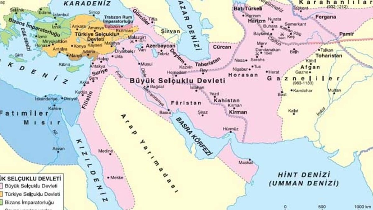 Hani Rumelideki soykırımdan kaçarak içerilere gelen muhacirler içinde bizi Suriyeli mültecilerle ayni tuttular diye somak şişirenler var ya, baka kardaş Osmanlıdan da önceki dedelerimizin toprakları bu harita. Balkanlar Rumeli ne kadar öz vatansa bu topraklar da o kaa öz