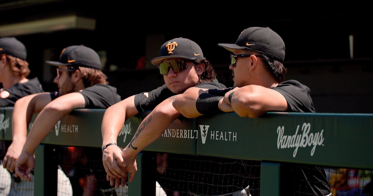 FINAL: No. 1 Tennessee falls to Vanderbilt in the series finale, 3-0. First time the #Vols have been shutout this season as the Commodores snap a nine-game losing-skid in the series. HOW IT HAPPENED ➡️ on3.com/teams/tennesse…