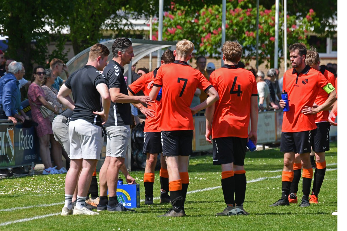 Ajax_B's tweet photo. Ajax-B wint van NVC: https://t.co/rdUAYhDZ2j https://t.co/wiTnYhVRPq