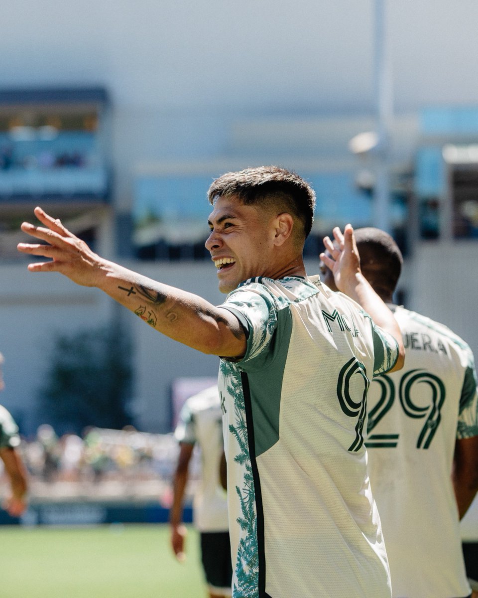 MLS's tweet photo. Derby goals hit different! 😤

#RivalryWeek by @continentaltire https://t.co/5zE4gYja1j