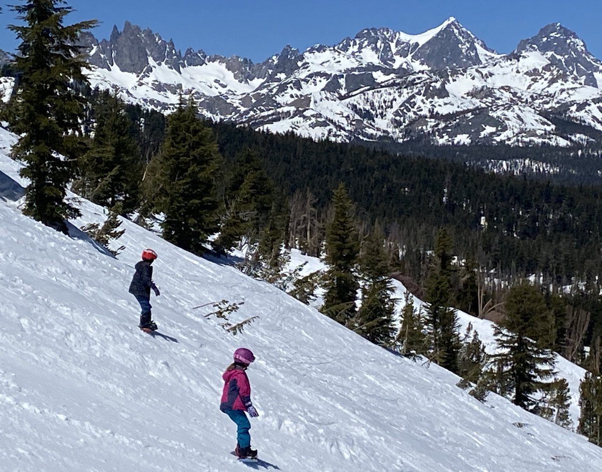 Gotta give a plug to the phenomenal place we stayed at up in Mammoth. Minutes away from the slopes. Highly recommend, huge thx <a href="/TracyEdmisten/">Tracy Edmisten</a> evolve.com/vacation-renta…