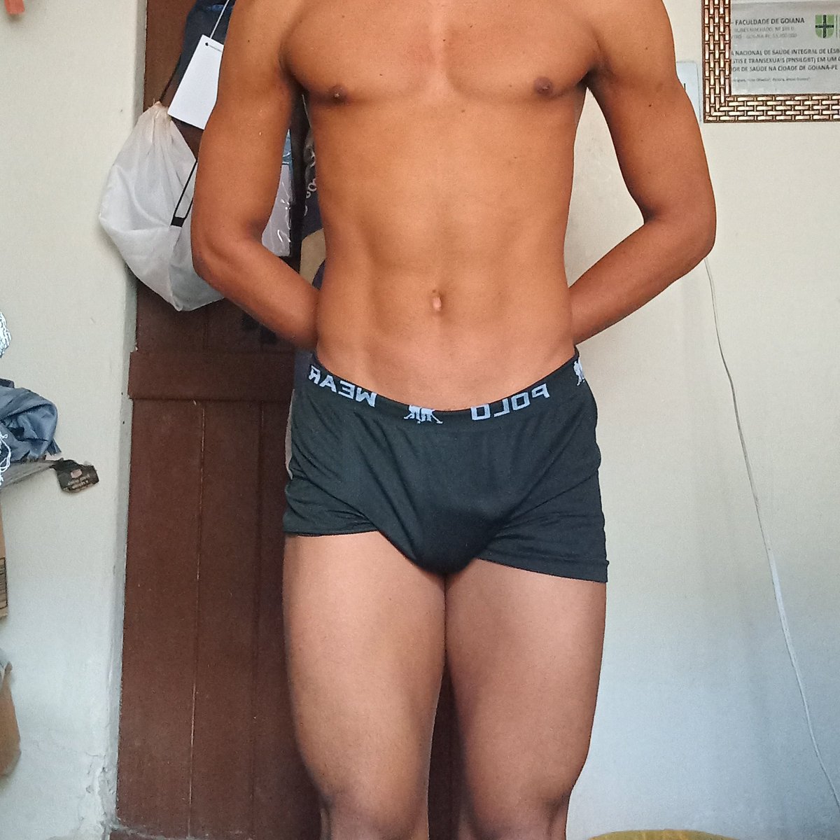 brenogomesp_'s tweet photo. Acho ridículo cueca boxer nunca vi um homem ficar bem usando isso 🥴👇🏾 https://t.co/rtZYWJULNw