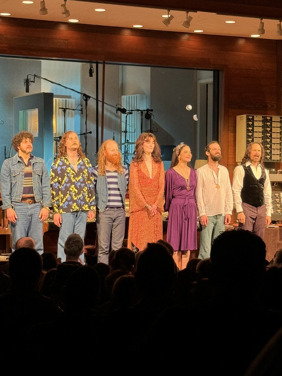 Someday, maybe in the not-so-distant future, I will be able to see ‘Stereophonic’ without someone sitting next to me watching Instagram videos (the 1st time) or talking during the show (the 2nd time) Such a great play. Such a great cast. Such great music. @stereobway