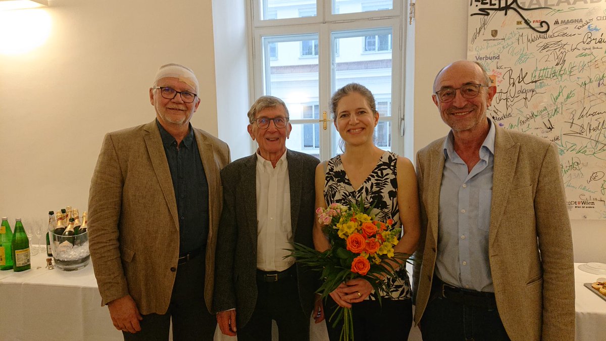 Congratulations to our steering comittee member Julia Derx for successfully defending her thesis for the #habilitation in the area #groundwatermanagement last week! Very impressive work! Well deserved!
#QMRA #water #health #riverbasins #globalchange #waterquality #watersafety 1/2