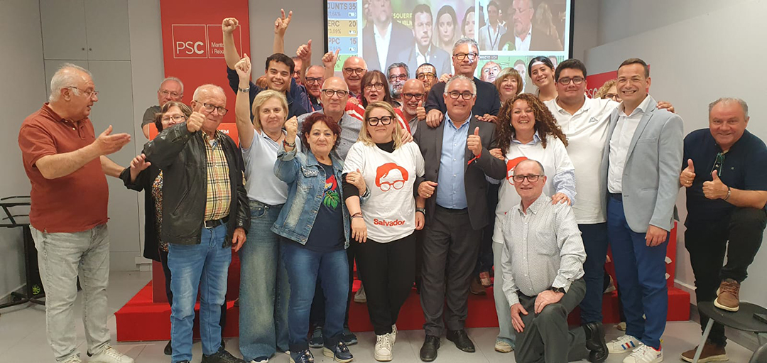 El <a href="/PSCMontcada/">PSC Montcada i Reixac /❤</a> guanya les eleccions al municipi, amb 5.185 vots, el 36'25%. <a href="/ERCmir/">ERC Montcada</a> perd suports, però es manté al segon lloc, i el <a href="/MontcadaPP/">PPmontcadaireixac</a> esdevé la tercera força, amb el creixement més important. #montcadaireixac
laveu.cat/actualitat/pol…