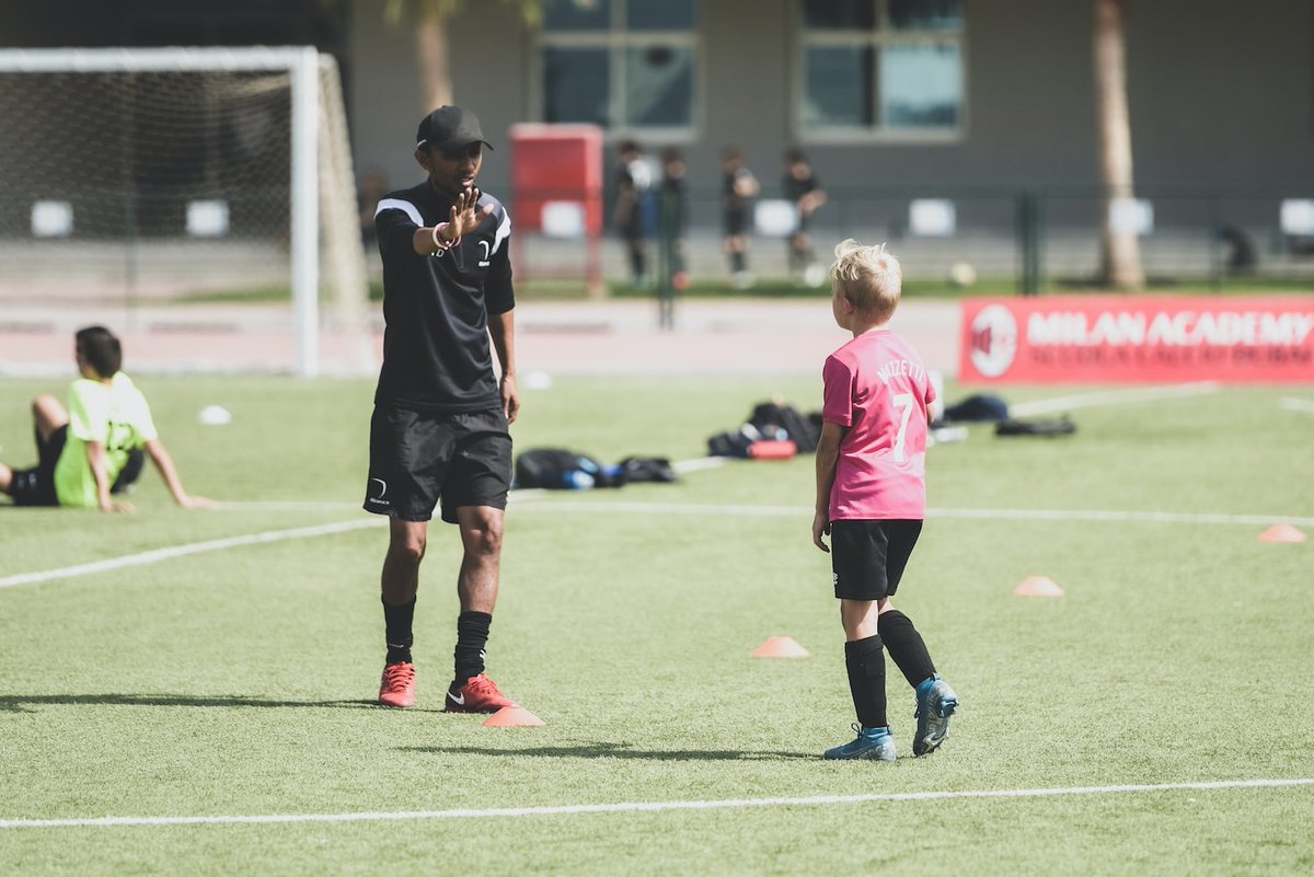💬 ''if a player wants to improve specific technical skills, work on their weaknesses or get sharper then 1-2-1 coaching is likely to be beneficial.''

#grassrootsfootball ⚽

(1/2)