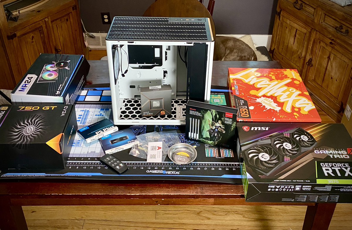 Excited to #buildapc. Featuring parts from @InWin @TEAMEVGA @ASRockInfo @CrucialMemory @msigaming @AMDRyzen @AsgardMemory 

Video on the InWin A5 in the works!