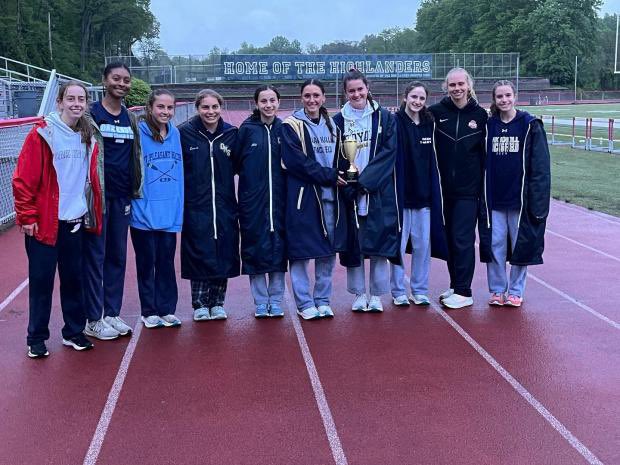 🔥Get ur Union County Conference on!!!🔥 💥In case anyone you didn’t see what Tommy Hunt, Reagan Moore and Saniyah Evans did, and who won the 6 team titles, here’s a breakdown of how this memorable meet went down- nj.milesplit.com/articles/34787…