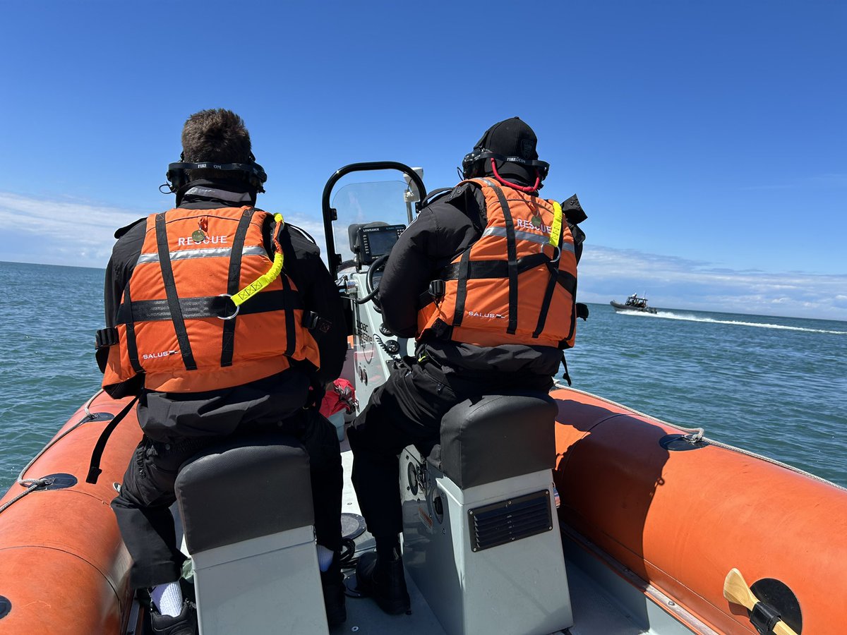 Joint training to prepare for the boating season with <a href="/TOFEFire/">Fort Erie Fire Dept.</a> and <a href="/HaltonPolice/">Halton Police</a> Marine #safeboating #training