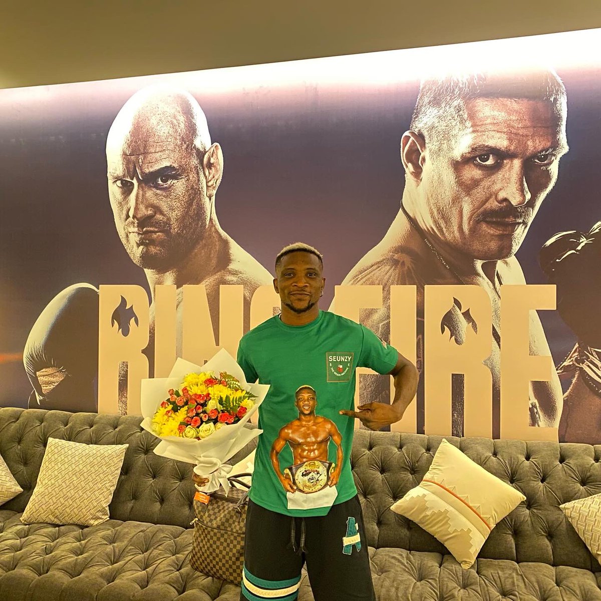 Arrived in Riyadh safely with my team and really proud to be representing my country Nigeria 🇳🇬 Ghana 🇬🇭 and the whole of Africa 🌍 in this historic event. Victory will be ours!!!!! @DiBellaEnt @Queensberry @trboxeo @Turki_alalshikh #furyusyk #RiyadhSeason #RingOfFire 🇳🇬❤️🇬🇭