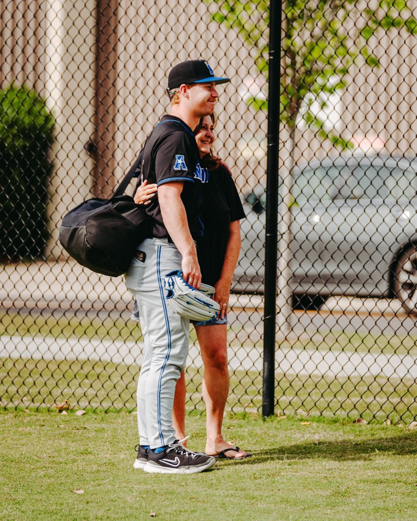 Happy Mother's Day to all of our Tiger baseball moms 💙
