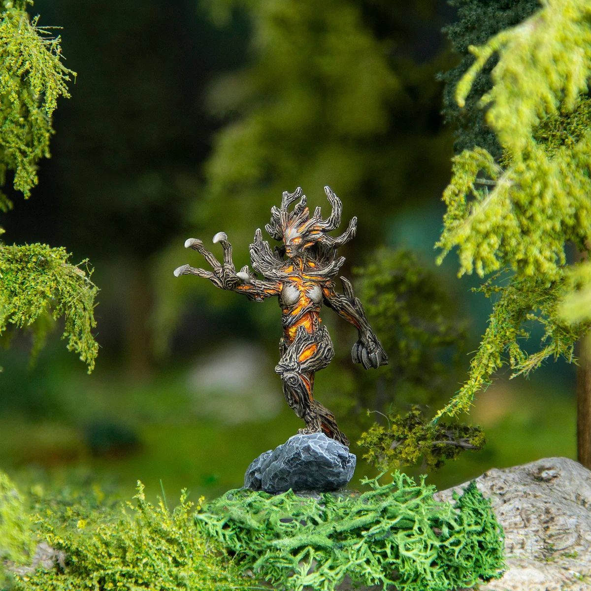 Modiphius's tweet photo. ✨Majestic and powerful,✨ the Spriggan Matriarch is a fearsome opponent and can wield her talons or spells with equal prowess! 

Happy Mother’s Day to all the #skyrim moms out there! 

🇬🇧 https://t.co/F8IpxaOjXF
🇺🇸 https://t.co/rJMtEjjvxu https://t.co/TfB7Ac873k