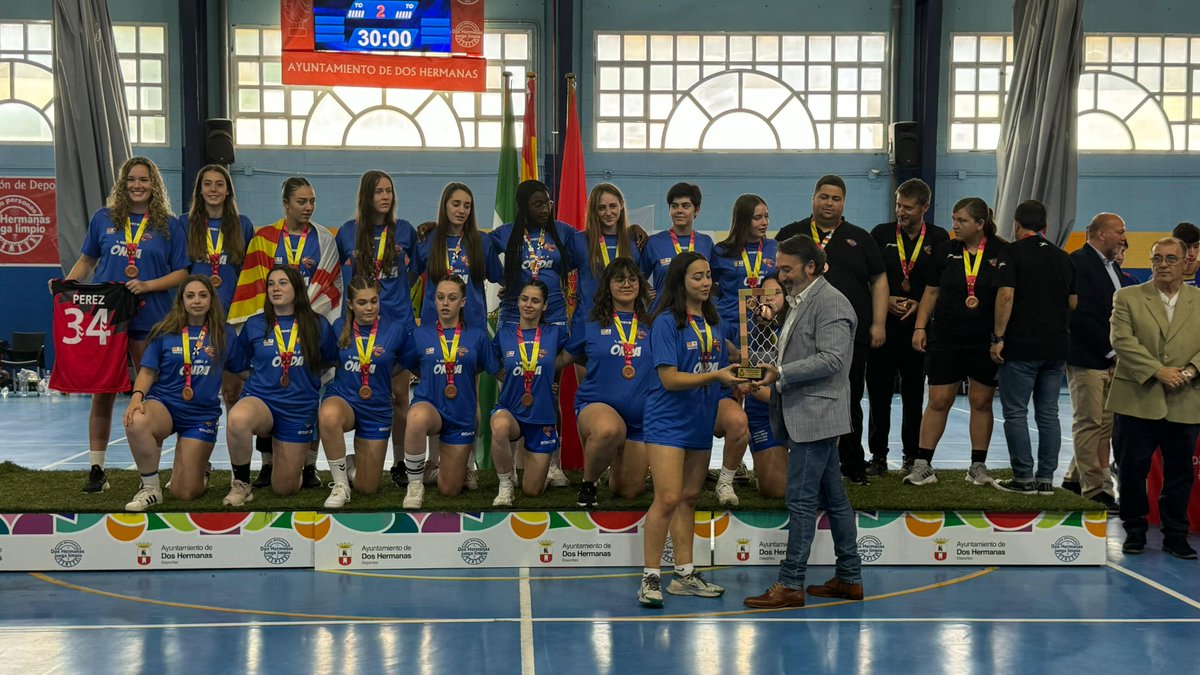 RFEBalonmano tweet media