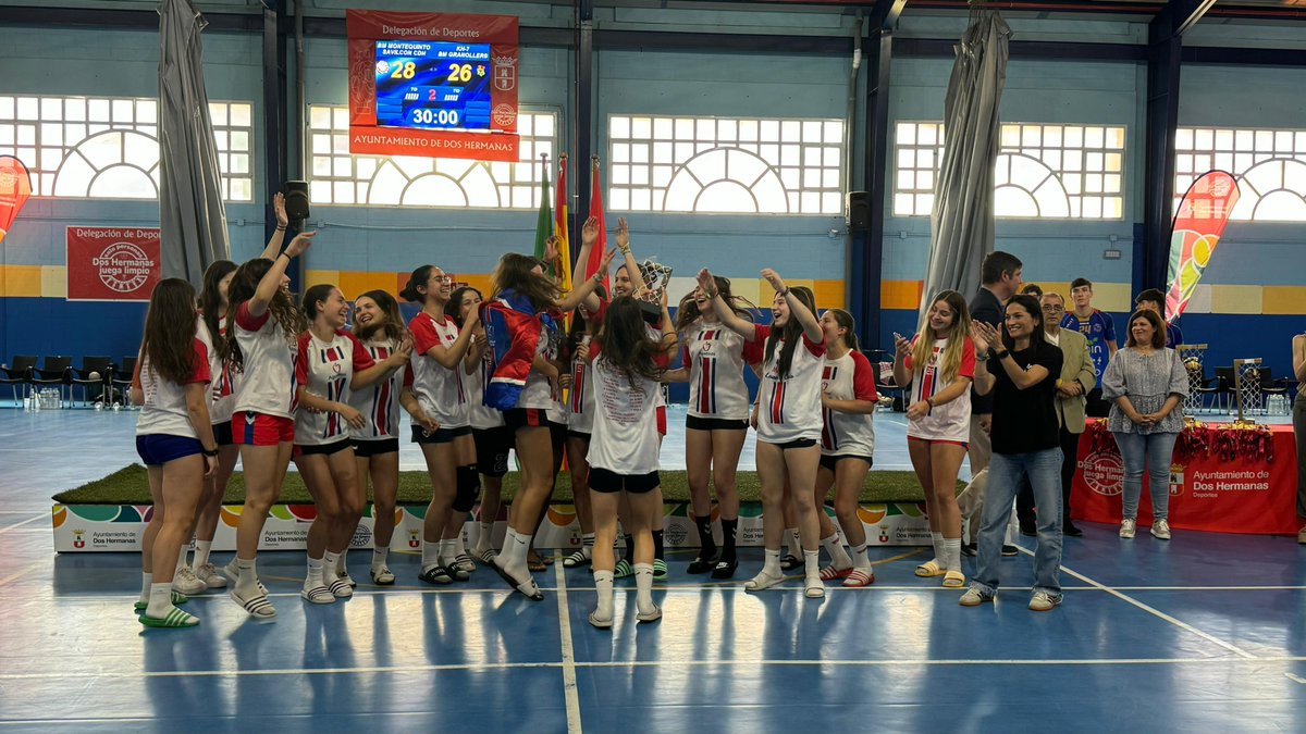 RFEBalonmano (@rfebalonmano) on Twitter photo 👏 ¡Enhorabuena a <a href="/BMGranollers/">BM Granollers</a> por su gran trabajo en el #CDEJuvenilBM, que cerró como subcampeón 🥈!
🥉 <a href="/handbolonda/">Redi Handbol Onda</a> acaba tercero al vencer por el bronce a <a href="/CDAgustinos/">Fundación Balonmano Agustinos Alicante</a>
🔝 ¡Qué gran fase final nos han brindado los cuatro equipos!
#Balonmano #SheLovesHandball 👏 ¡Enhorabuena a <a href="/BMGranollers/">BM Granollers</a> por su gran trabajo en el #CDEJuvenilBM, que cerró como subcampeón 🥈!
🥉 <a href="/handbolonda/">Redi Handbol Onda</a> acaba tercero al vencer por el bronce a <a href="/CDAgustinos/">Fundación Balonmano Agustinos Alicante</a>
🔝 ¡Qué gran fase final nos han brindado los cuatro equipos!
#Balonmano #SheLovesHandball