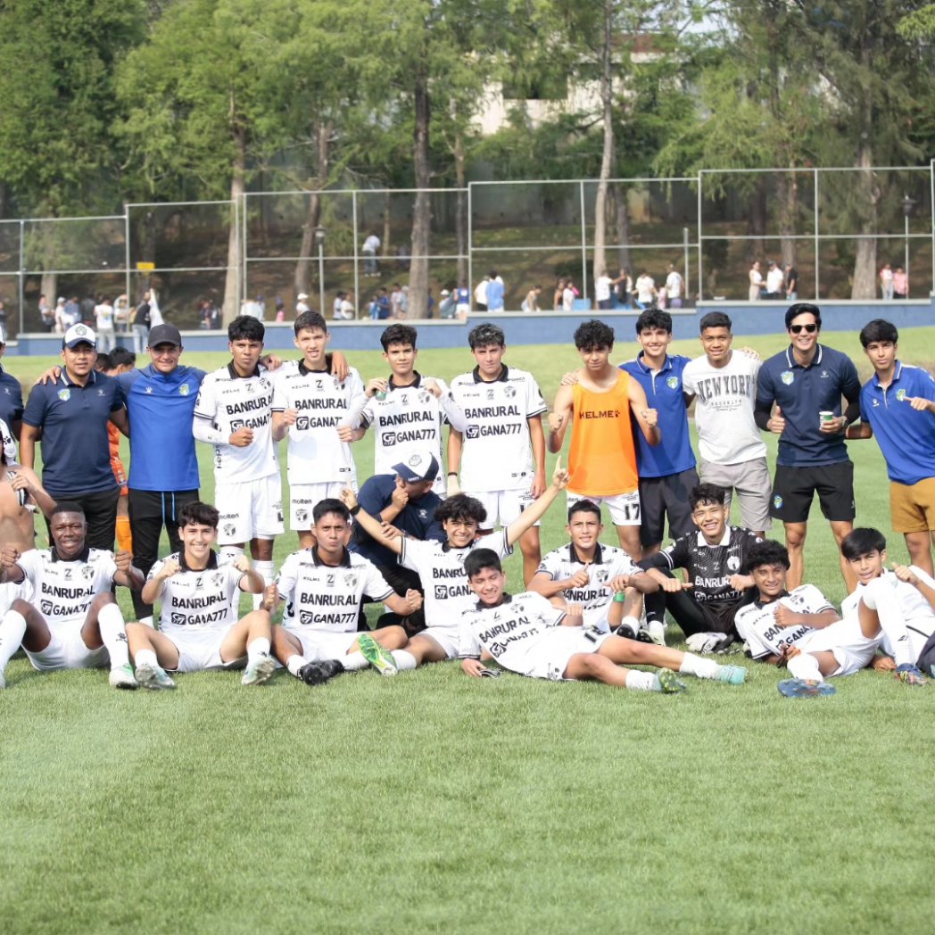 🏆 Categoría Juvenil B

Cuartos de Final Vuelta 

Comunicaciones FC 3 (6) 🆚 0 (1) Achuapa

Joel Enríquez ⚽
Pablo Solorzano ⚽
David Prada ⚽

#VamosCremas